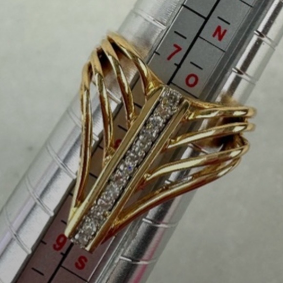 Solid 14K Yellow Gold and Diamond Abstract Ring - Picture 9 of 9